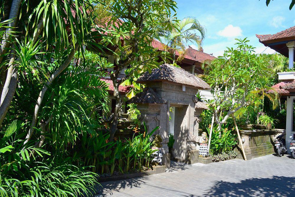 Flamboyan Hotel Kuta Lombok Exteriör bild