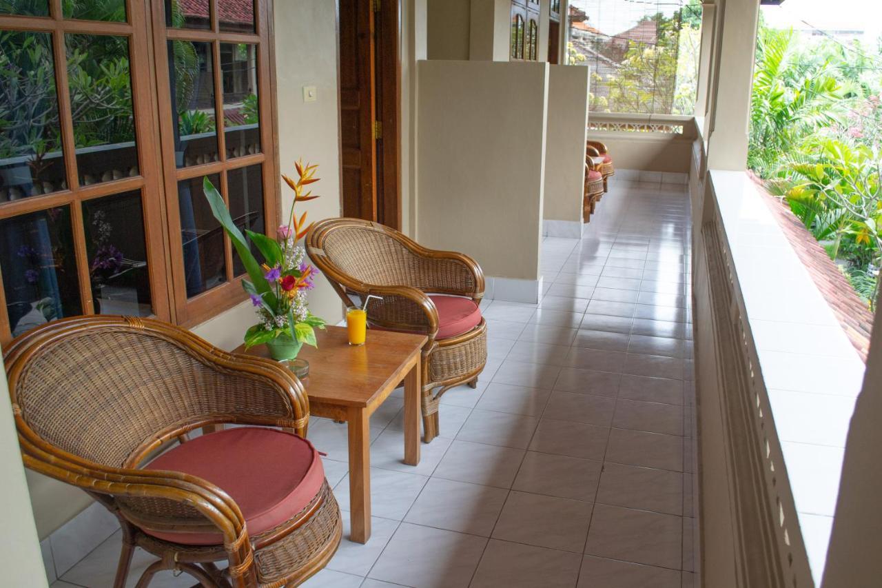 Flamboyan Hotel Kuta Lombok Exteriör bild