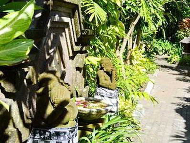 Flamboyan Hotel Kuta Lombok Exteriör bild