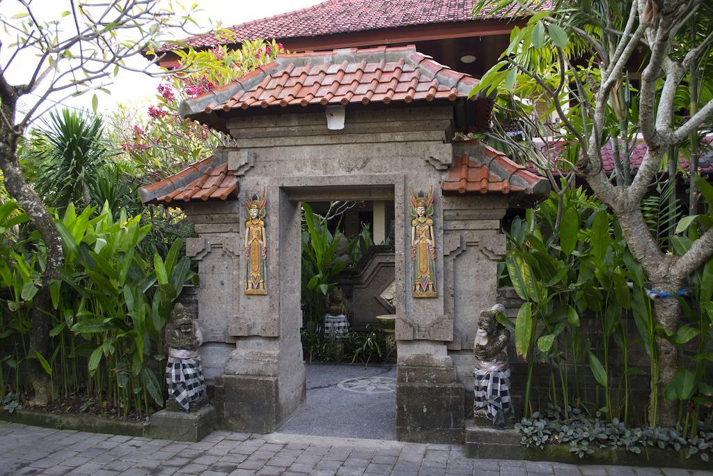 Flamboyan Hotel Kuta Lombok Exteriör bild