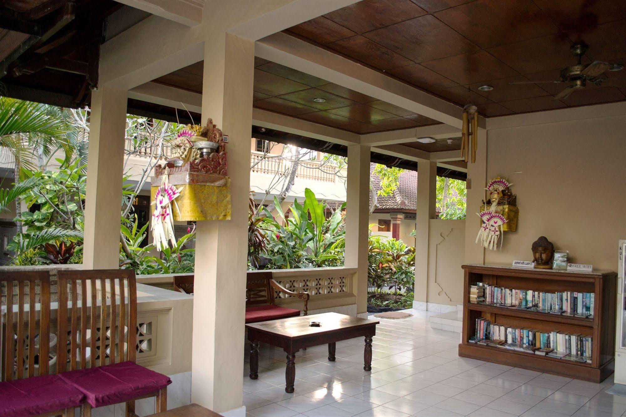 Flamboyan Hotel Kuta Lombok Exteriör bild