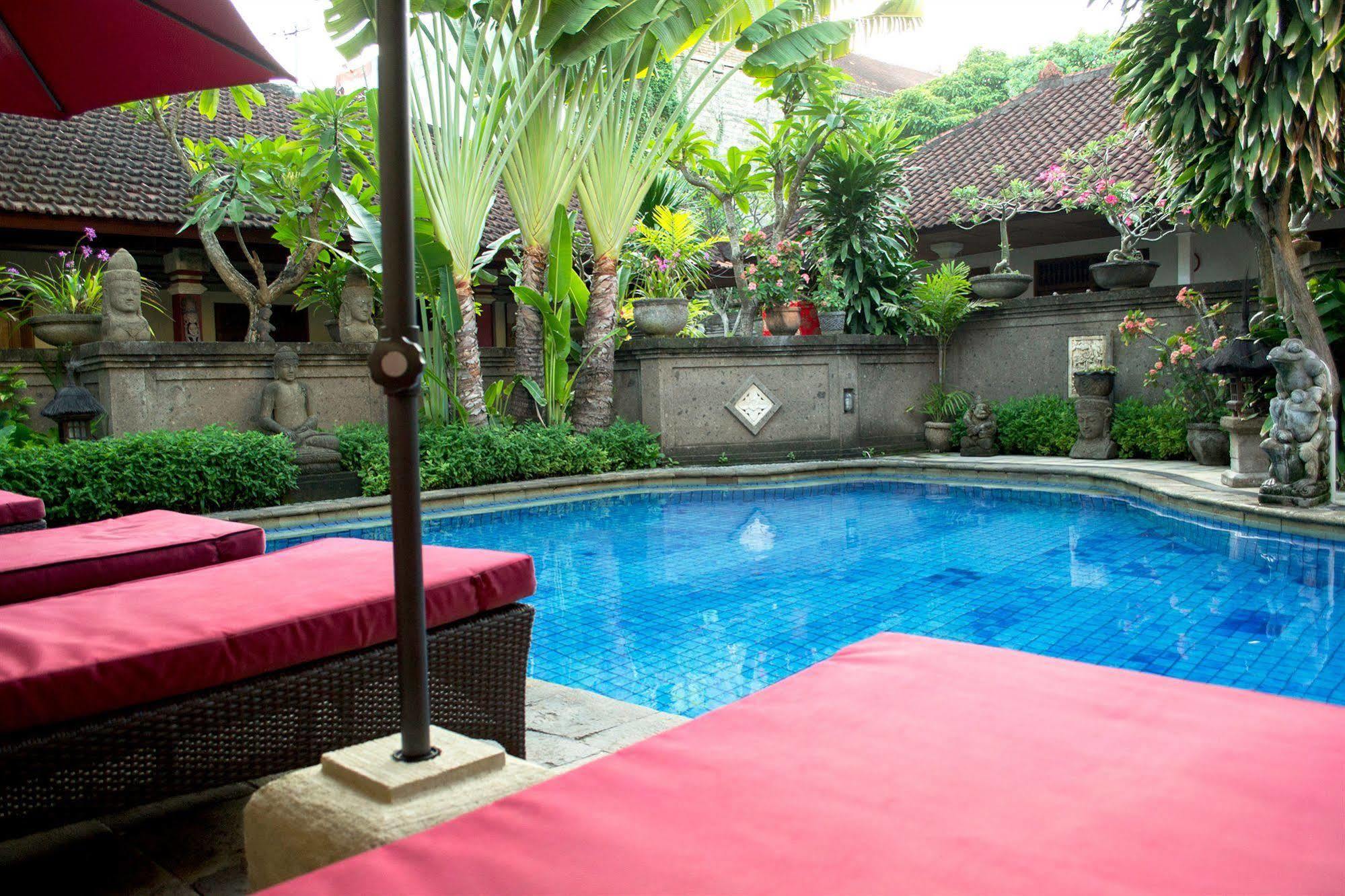 Flamboyan Hotel Kuta Lombok Exteriör bild