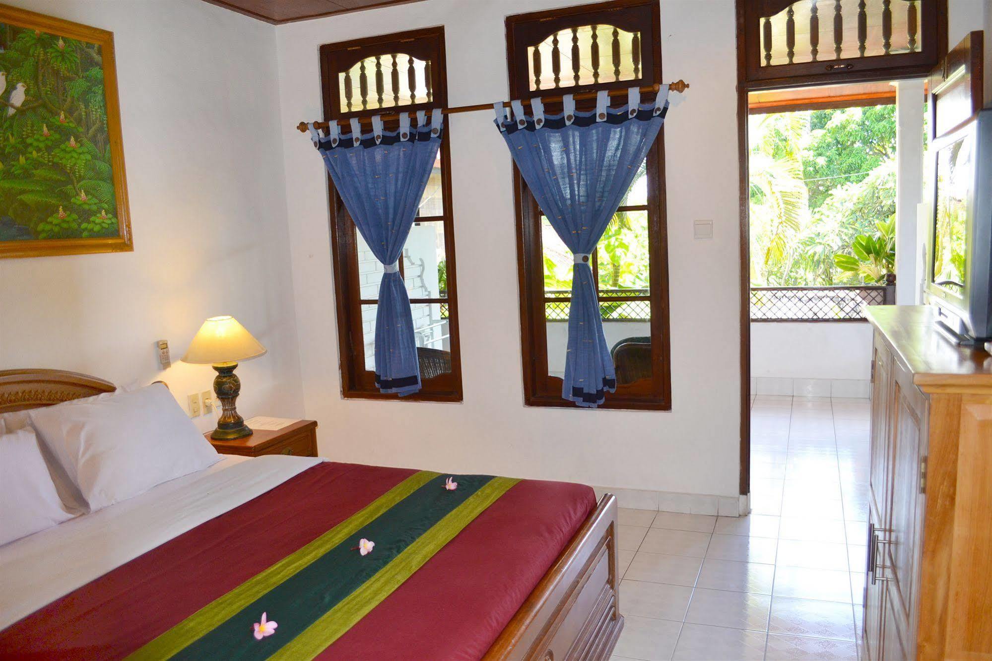 Flamboyan Hotel Kuta Lombok Exteriör bild
